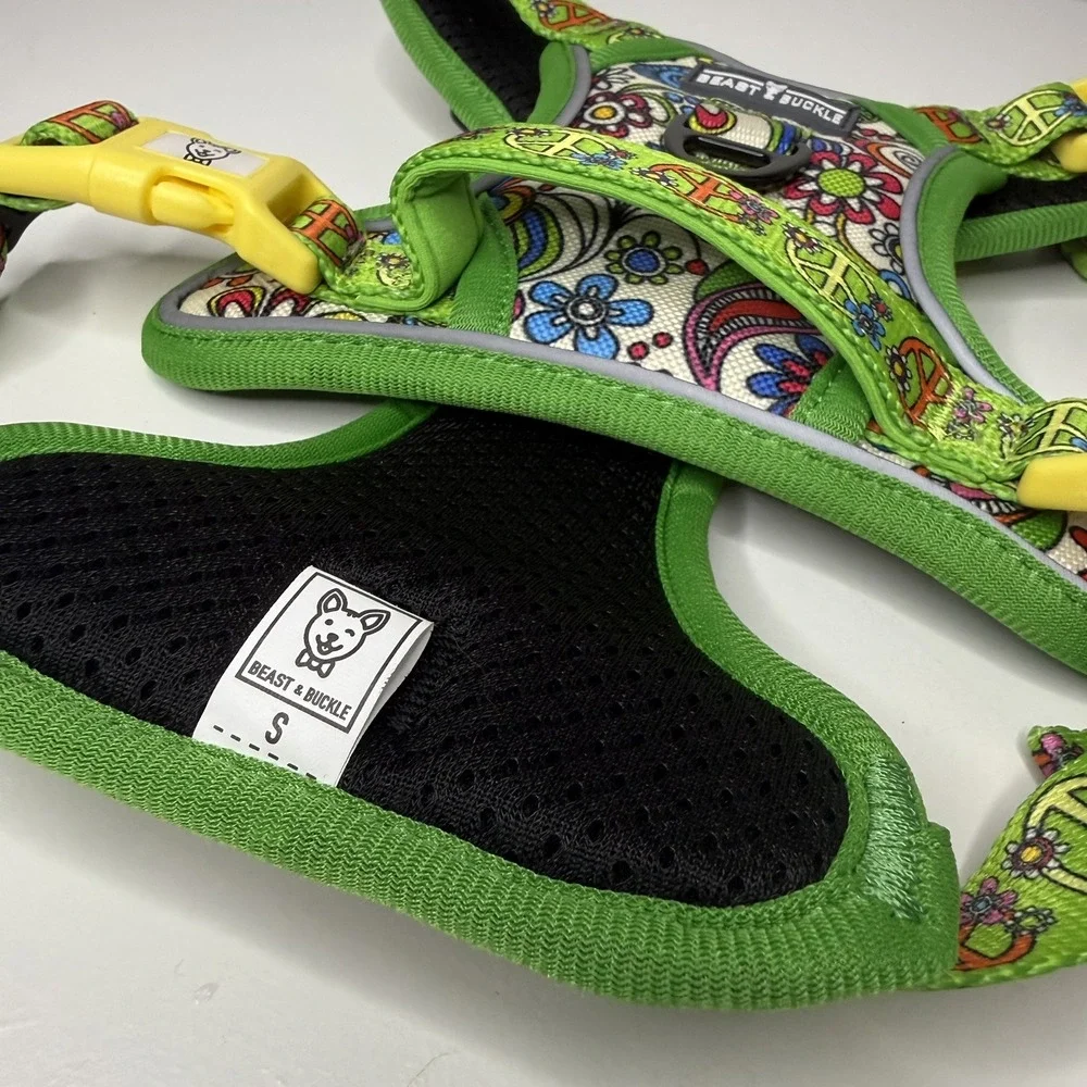 Beast & Buckle Heartbreaker Groovy Print No Pull Bulldog Dog Harness Size Small